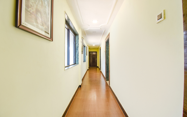 FabHotel Hillview Furnished Stays