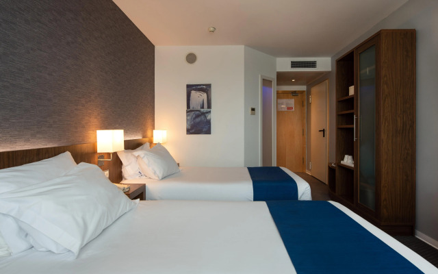 Holiday Inn Express Lisbon Airport by IHG