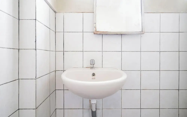 Collection O Hotel Sanira