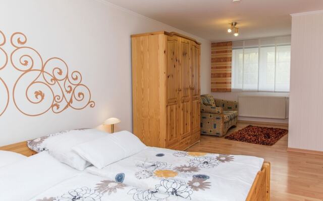 Beautiful property (65 m) with terrace and a small garden.