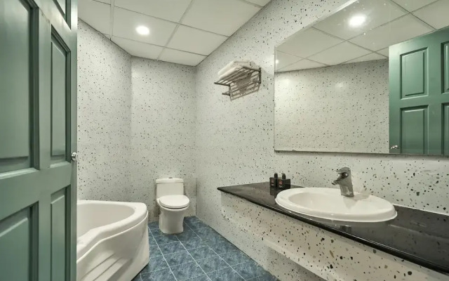 The Passion Lux Airport Hotel Apartment