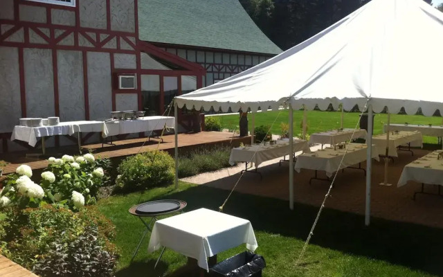 Pathsaala Inn & Restaurant