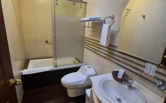 Hotel Ficoa  Real Suites