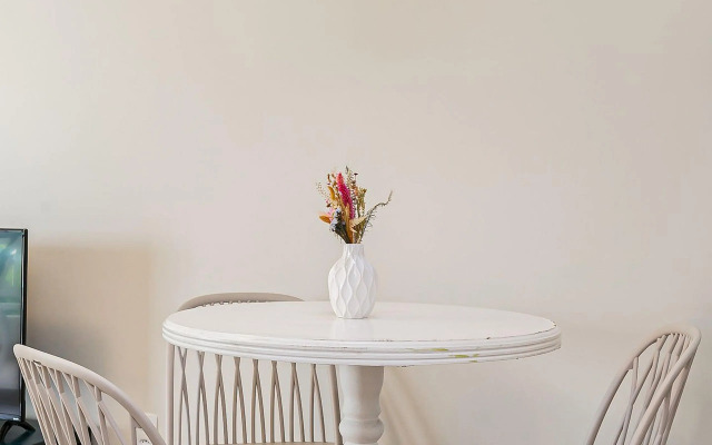 Completo Em Condominio Com Acesso a Lagoa #La10