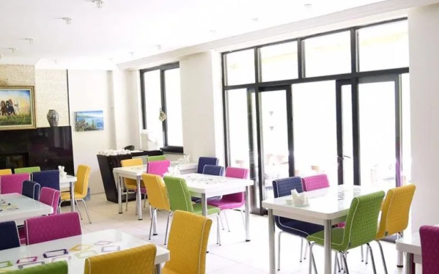 Mars Otel