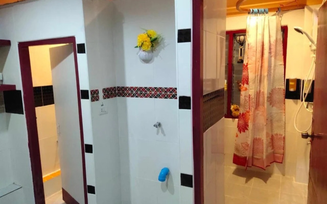 Adchara Mansion - Hostel