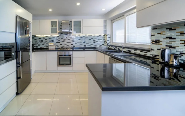 Pleasant House With Private Pool in Fethiye