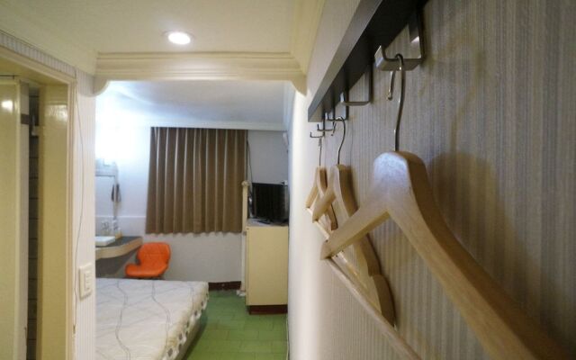Yi Yuan Hotel