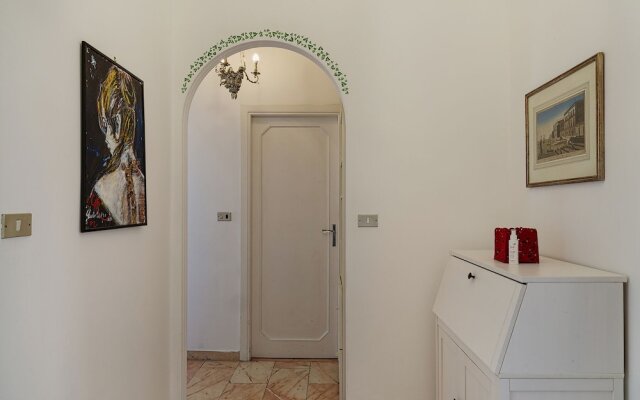 Homey Seaview Apartment