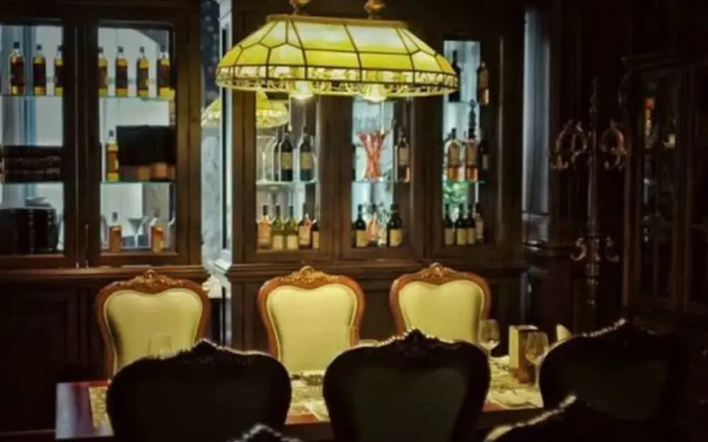 Ovation Three-Convalescence Hotel