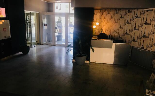 Hotel Millenium