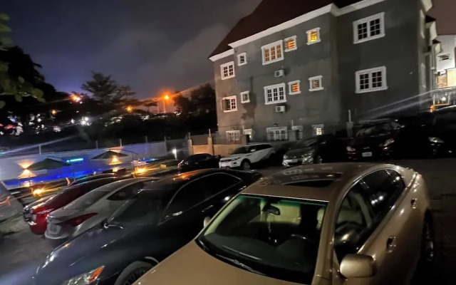 BV Apartment & Suites