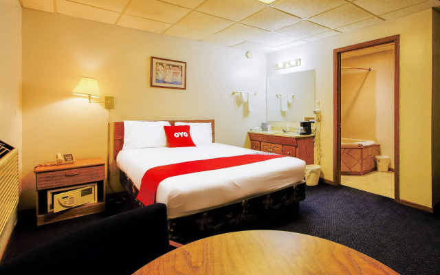 OYO Hotel Chapmanville Inn, WV - Hwy 119