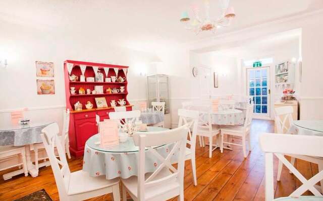 Number 61 Guest House and Tea Room