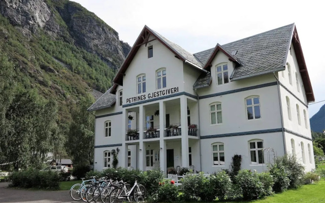 Petrines Guesthouse