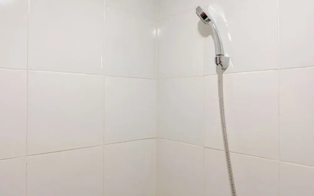 Basic Simple 1Br At Apartment Vittoria Residence