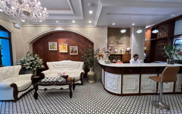 Paris Of Dragonbay Hotel