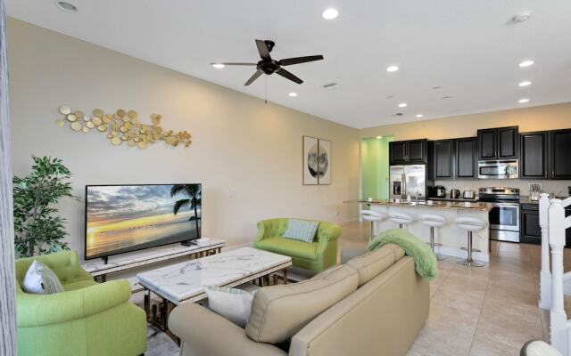 Simply Comfort Amazing 5bd Townhouse