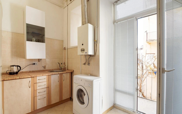 Апартаменти біля площі Ринок