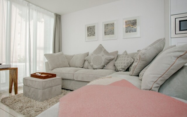 Modern 2 Bedroom Flat In Greenwich