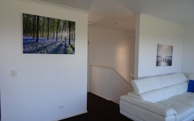 Sea Views at Aqualuna - 3 Bed Apartment