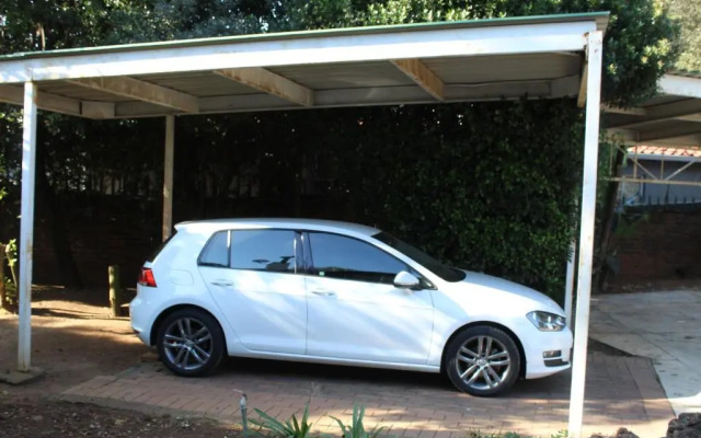 A1 Airport Lodge