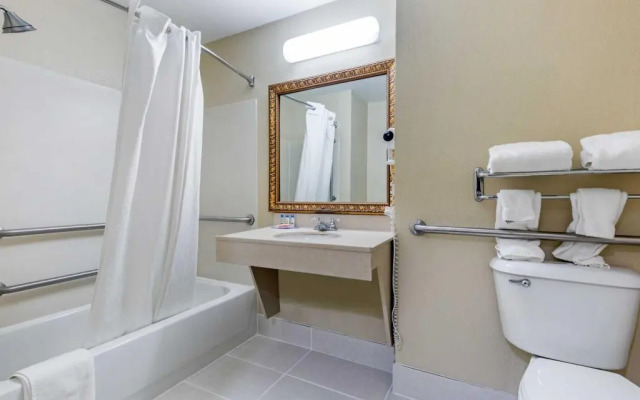 Days Inn by Wyndham Waukegan