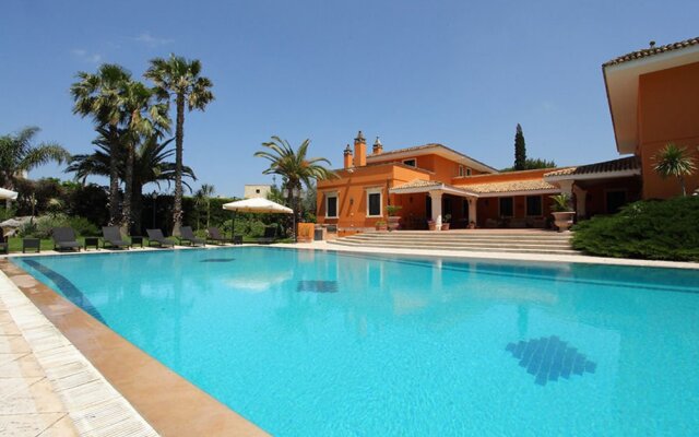 Villa Kaos