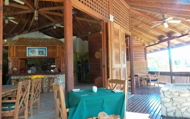 Toucan Inn