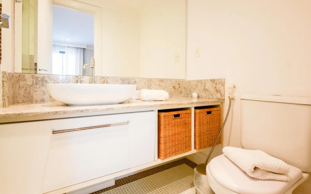 Flat Clarion Apartments by BnbHost