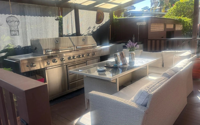 Lakeside Manor 2 Private Bedrooms with amenities