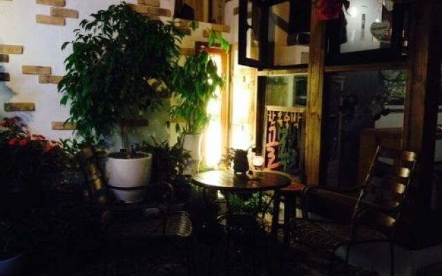Jeonju Golmokgil Guesthouse