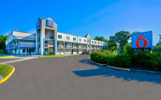 Motel 6 Virginia Beach, VA