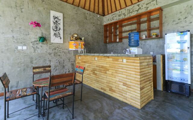 D Anyar Stay and Surf