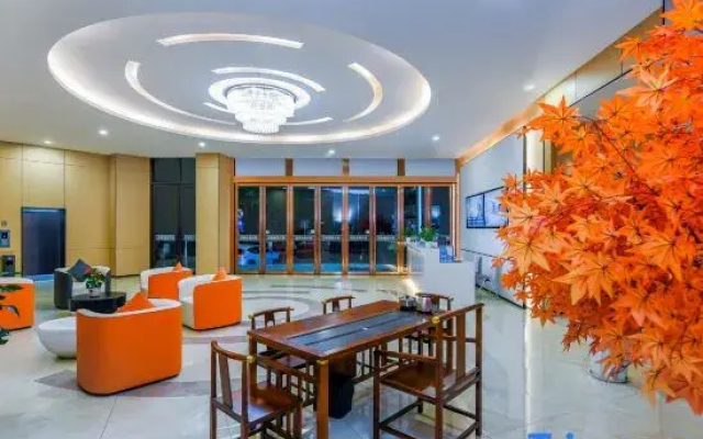 Lano Huajing Hotel