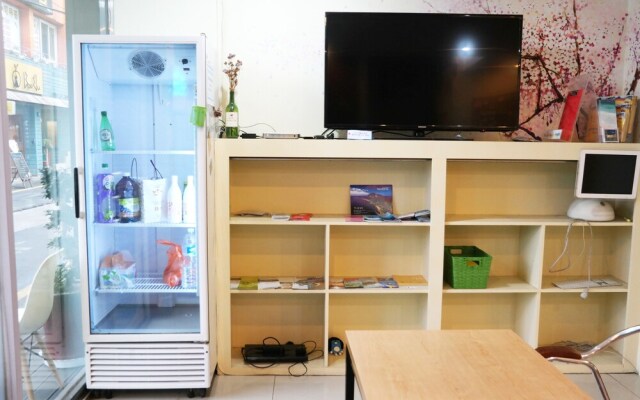 Skywalker Guesthouse - Hostel