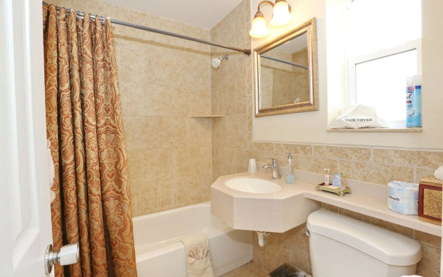 La Fiesta Ocean Inn And Suites