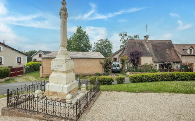 Lively Holiday Home With Private Pool