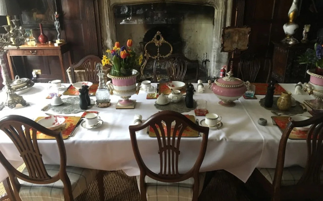 Harlington Manor
