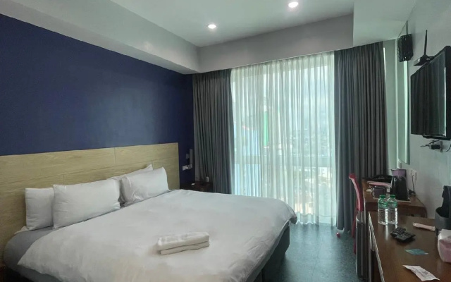 Leez Inn Makati