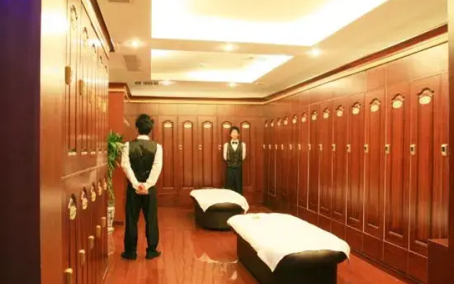 The Hotel V
