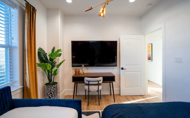 The Green Haus Luxxe Cabana Rooftop Retreat