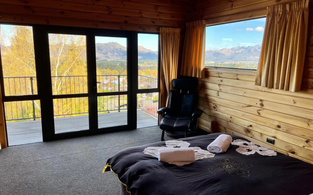 Alpine on Oregon – Guest Rooms – Hanmer Springs