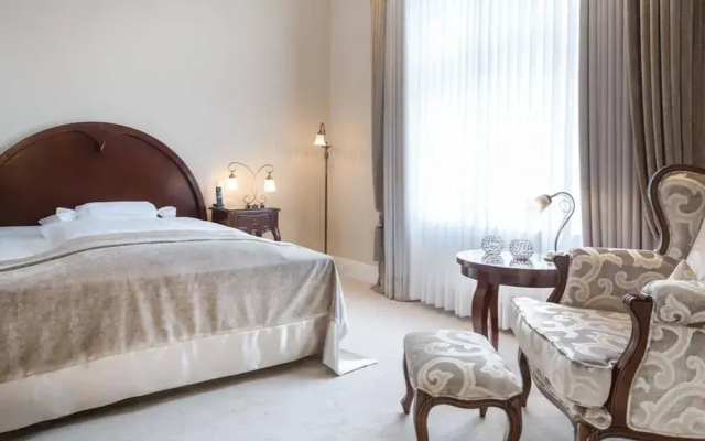 Miramar Hotel