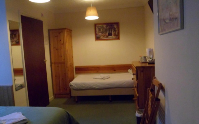 Carlton Lodge