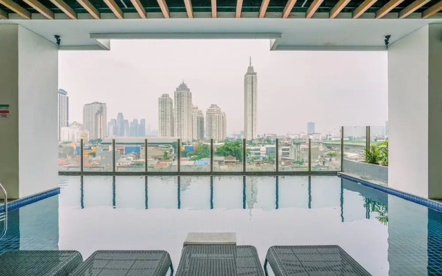 Elegant And Comfort Studio Kebayoran Icon Apartment