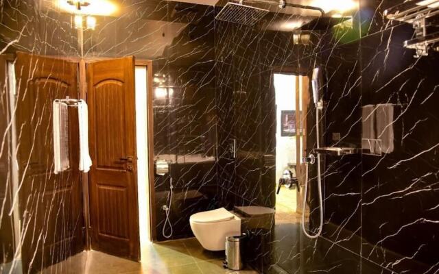 Swan Suites