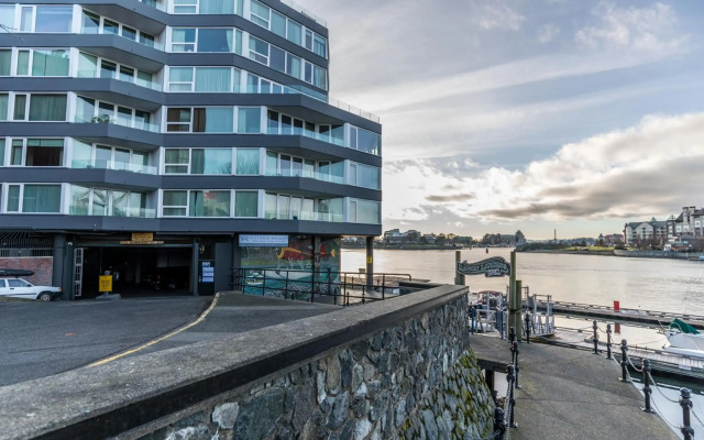 Victoria Regent Waterfront Hotel & Suites