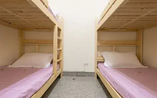 Local Backpacker Hostel