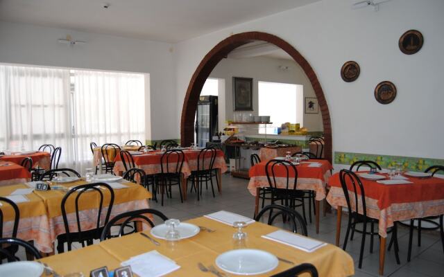 Hotel Trevi